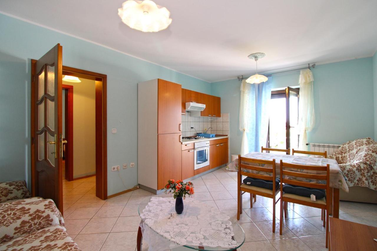 Apartments Veroslava 2159 プーラ エクステリア 写真